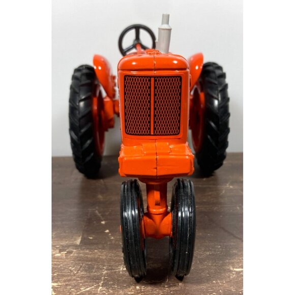 Ertl Allis-Chalmers WD-45 Tractor w/Umbrella 1995 AGCO Farm Show Edition 1202DA - Picture 3 of 15